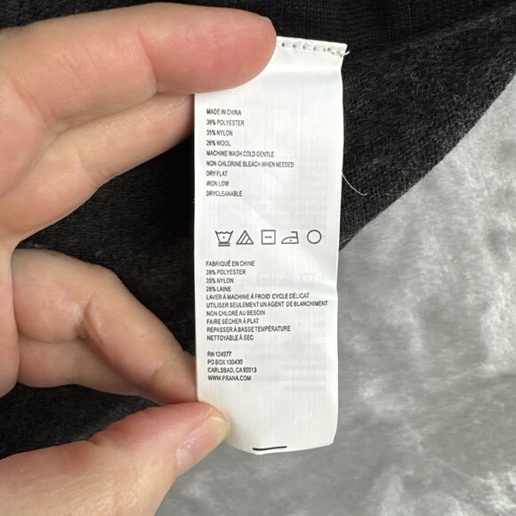 NWT prAna Delia Mini Skirt Women's S Gray Black V Pattern Wool Blend (1081) - Picture 4 of 8